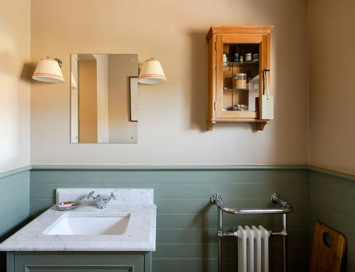 A Warm Family Home with a Light-Filled Kitchen Extension with Terracotta Tiles 32 light-filled-cozy-kitchen-extension-victorian-family-home-london