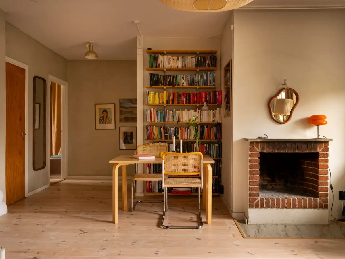 Earthy Colors and Midcentury Design in a Stockholm Apartment 13 muted-palette-1950s-apartment-stockholm-nordroom