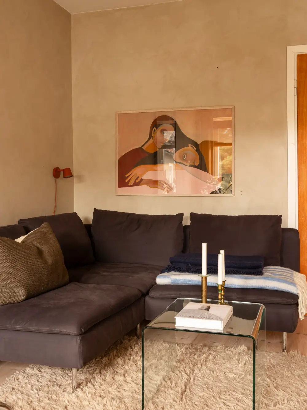 Earthy Colors and Midcentury Design in a Stockholm Apartment 4 muted-palette-1950s-apartment-stockholm-nordroom