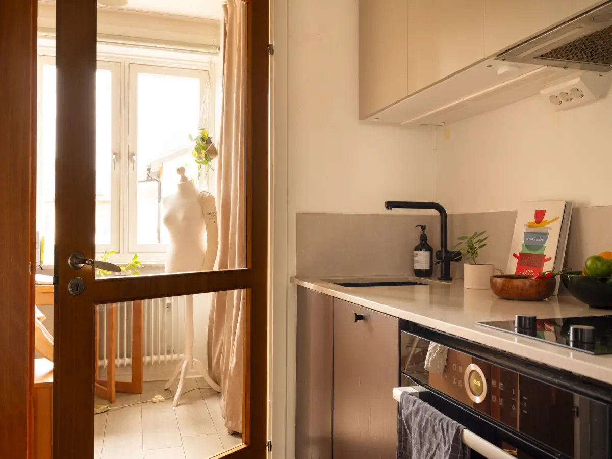 Earthy Colors and Midcentury Design in a Stockholm Apartment 17 muted-palette-1950s-apartment-stockholm-nordroom
