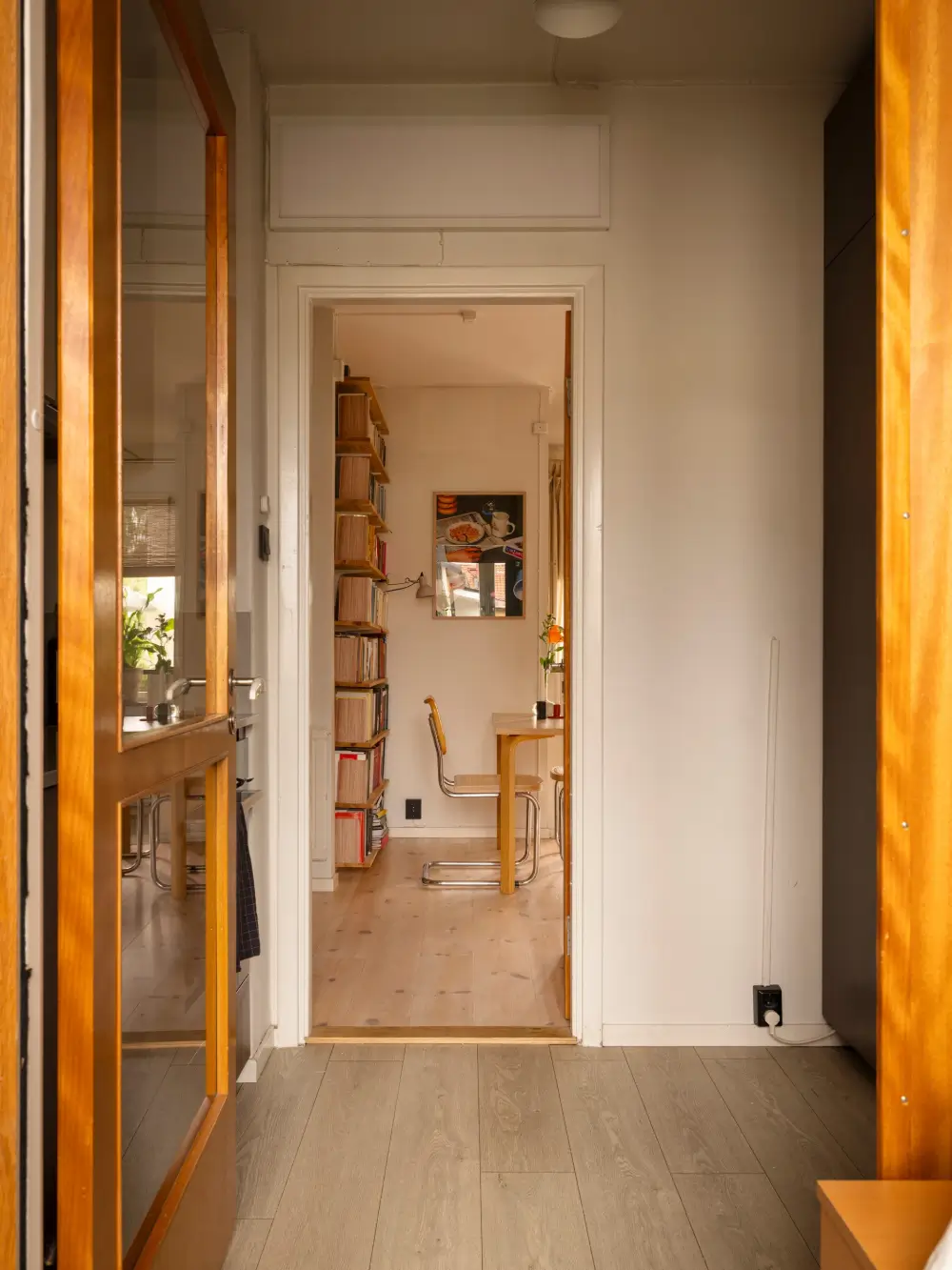 Earthy Colors and Midcentury Design in a Stockholm Apartment 14 muted-palette-1950s-apartment-stockholm-nordroom