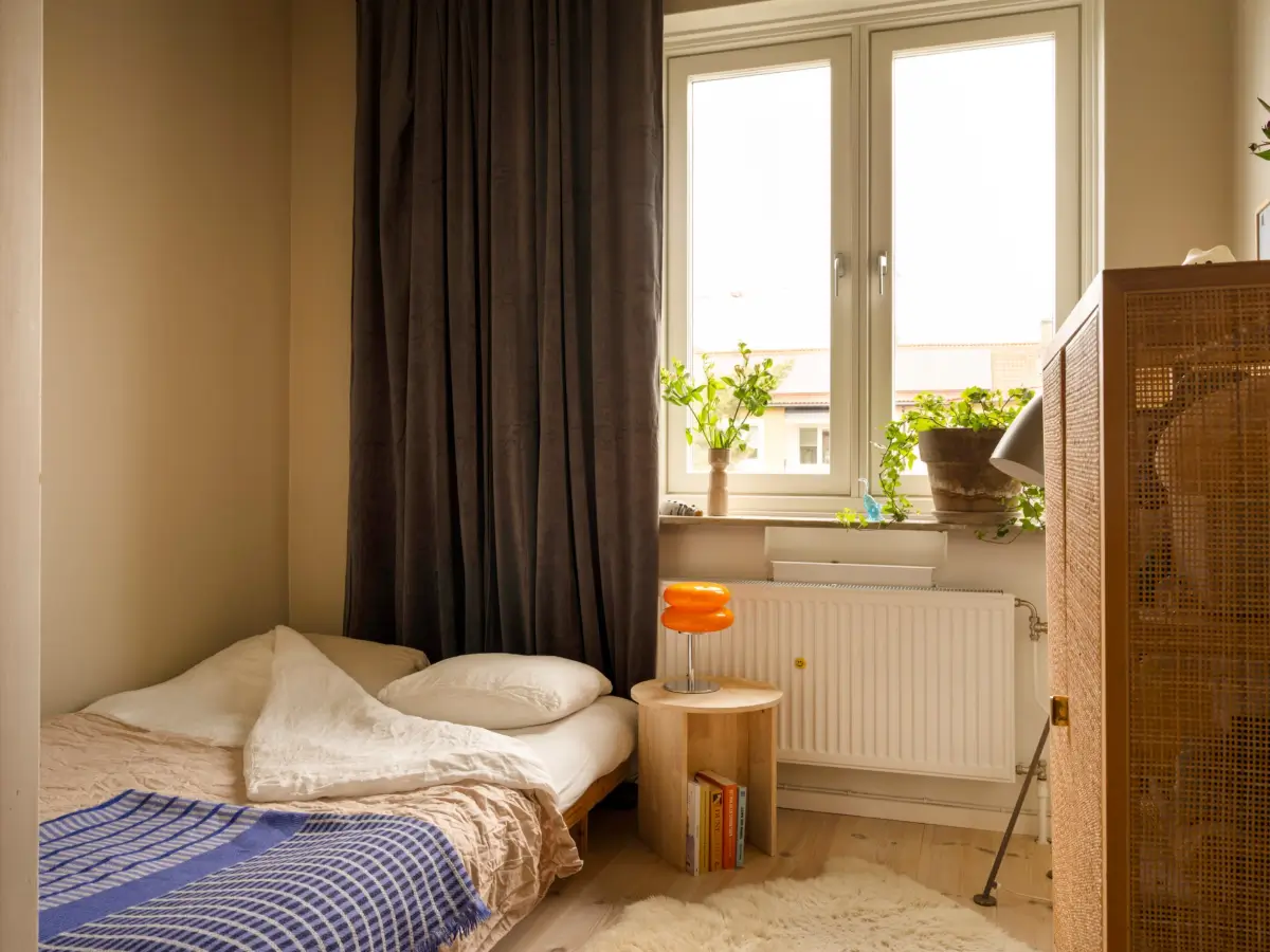 Earthy Colors and Midcentury Design in a Stockholm Apartment 27 muted-palette-1950s-apartment-stockholm-nordroom