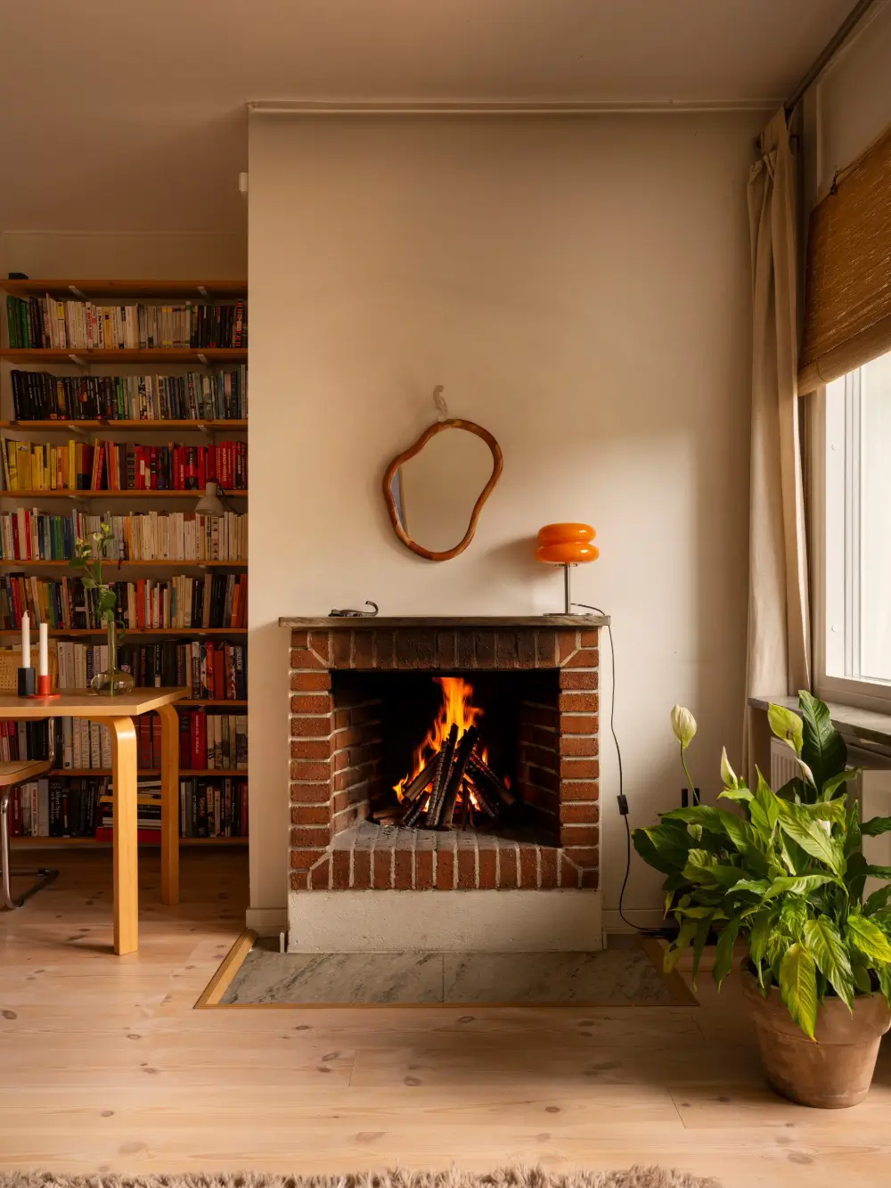 Earthy Colors and Midcentury Design in a Stockholm Apartment 8 muted-palette-1950s-apartment-stockholm-nordroom