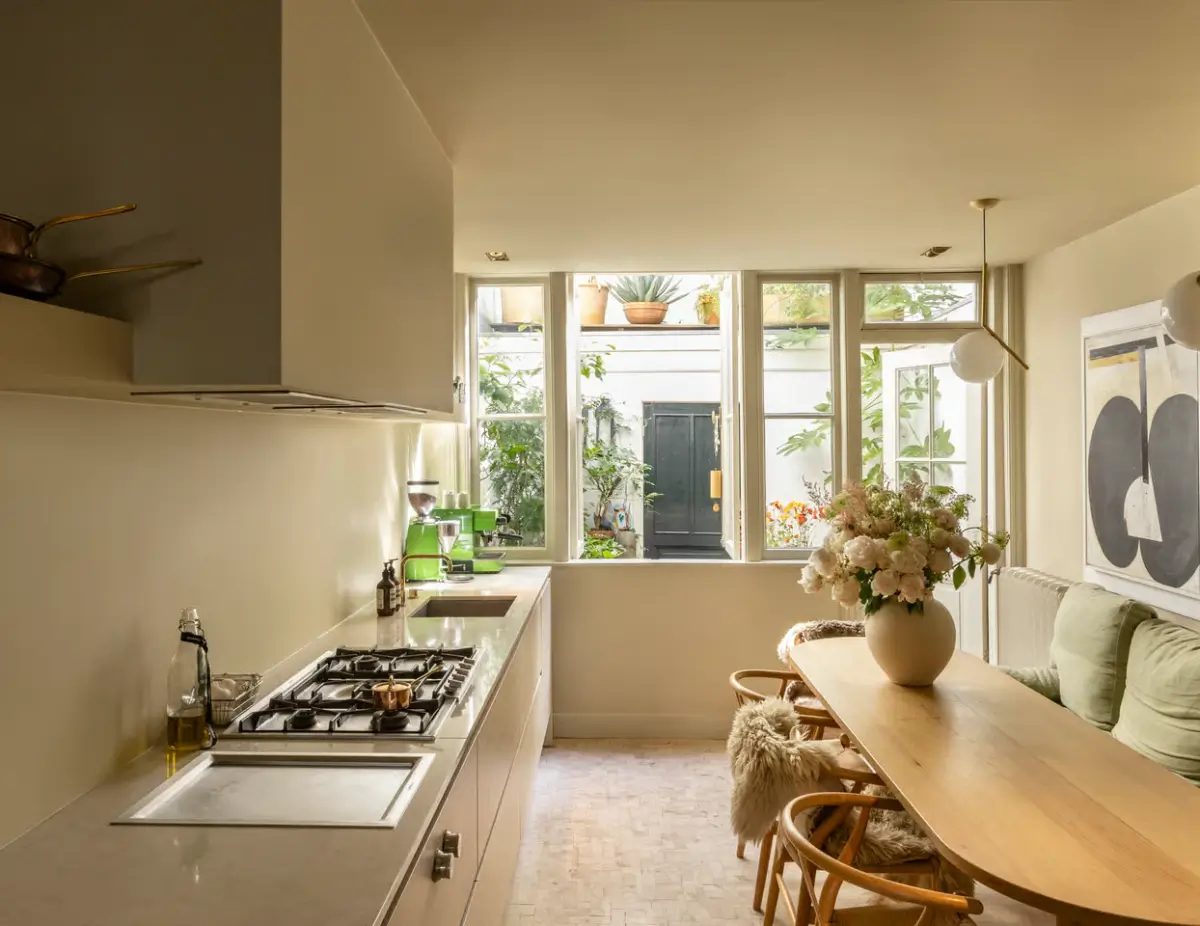 A Narrow Amsterdam Canal House with Warm, Luxurious Interiors and a Hidden Roof Terrace 6 narrow-17th-century-amsterdam-canal-house-family-home-nordroom