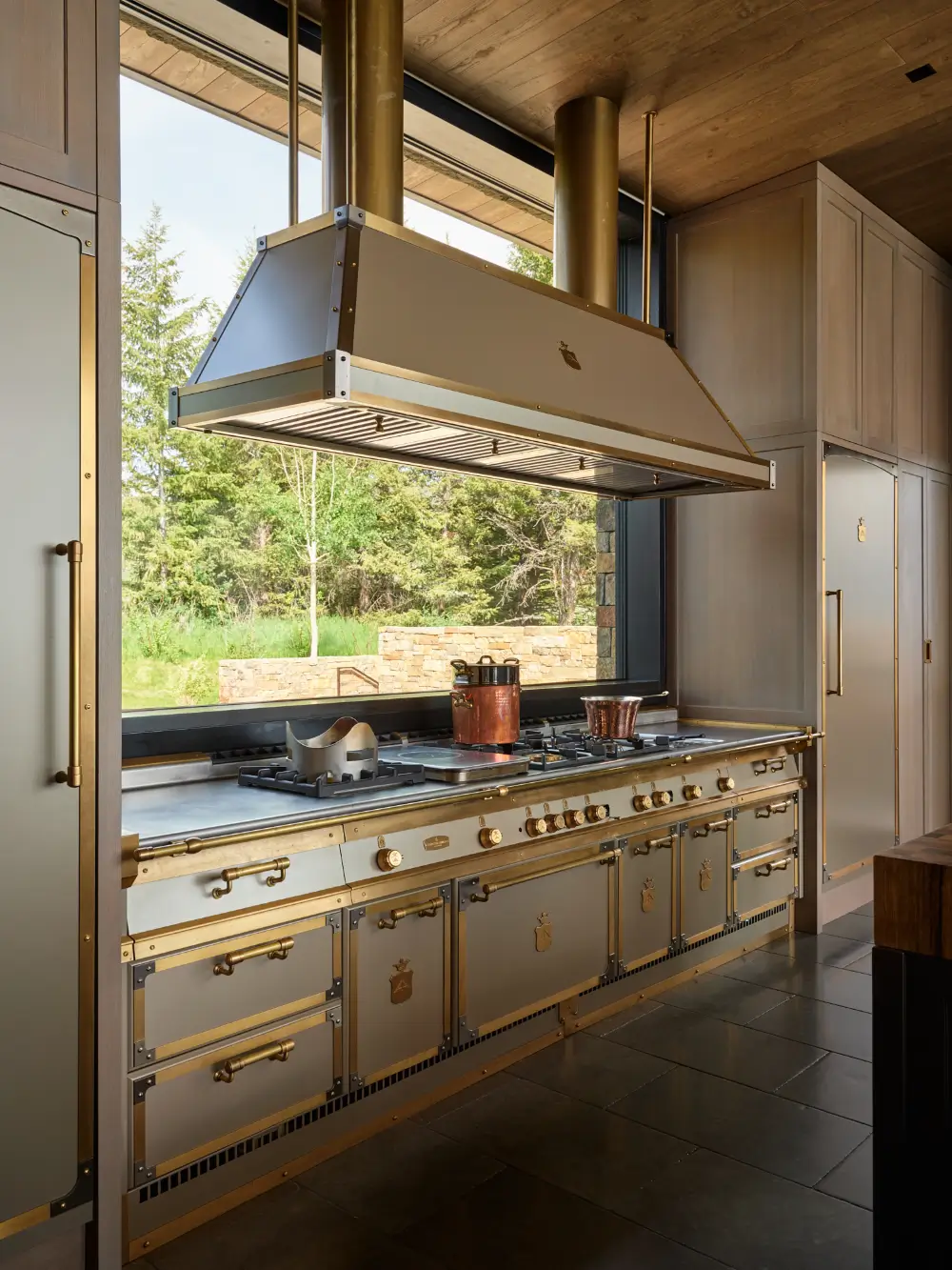 A Mountain Sanctuary Above the Tetons with a Luxurious Officine Gullo Kitchen 16 officine-gullo-wrj-design-wyoming-villa-nordroom