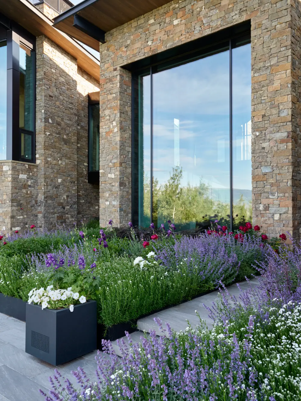 A Mountain Sanctuary Above the Tetons with a Luxurious Officine Gullo Kitchen 48 officine-gullo-wrj-design-wyoming-villa-nordroom