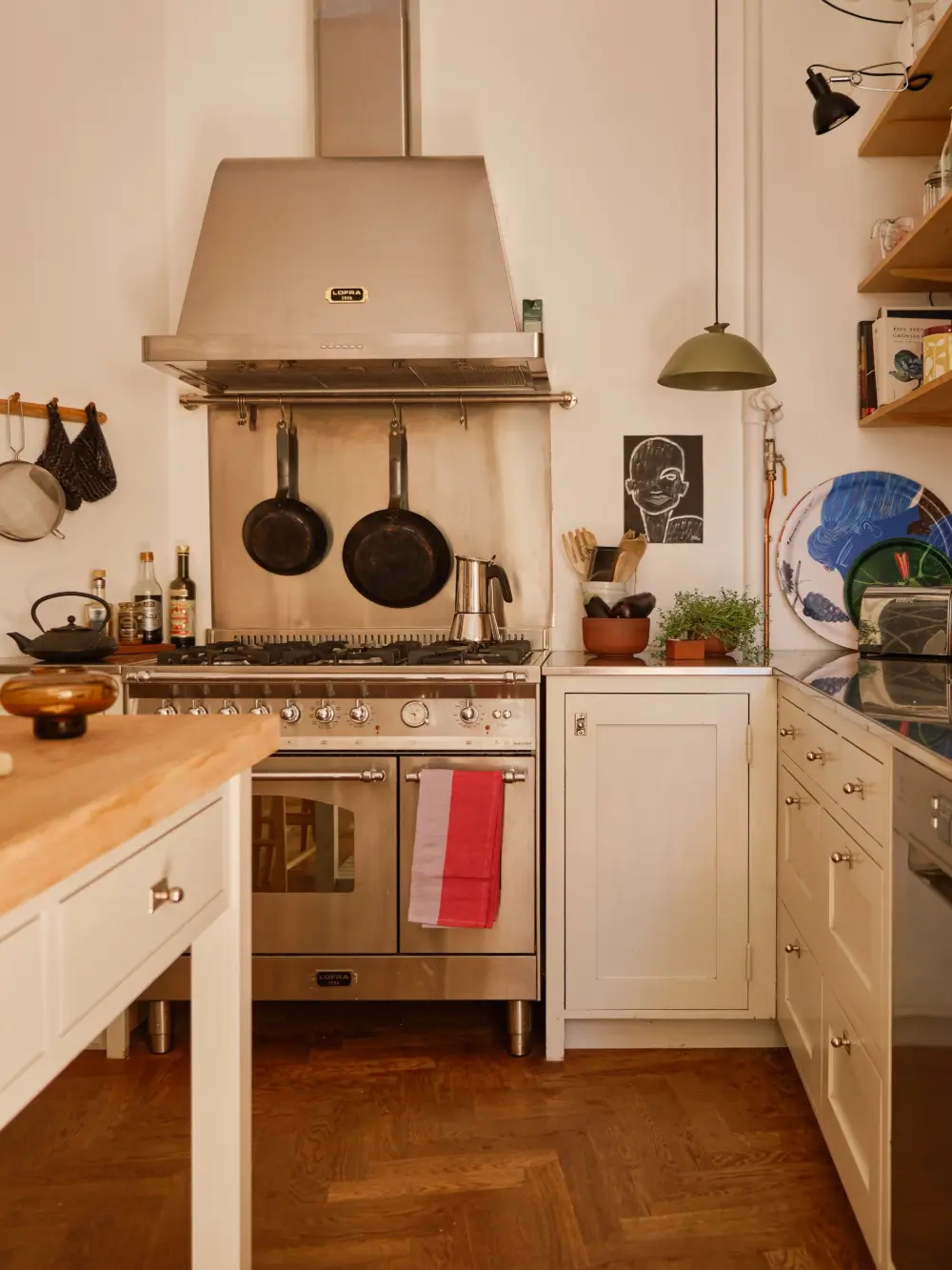 A 1920s Stockholm Apartment with Original Charm and a Unique Layout 15 original-features-charming-1920s-apartment-stockholm-nordroom
