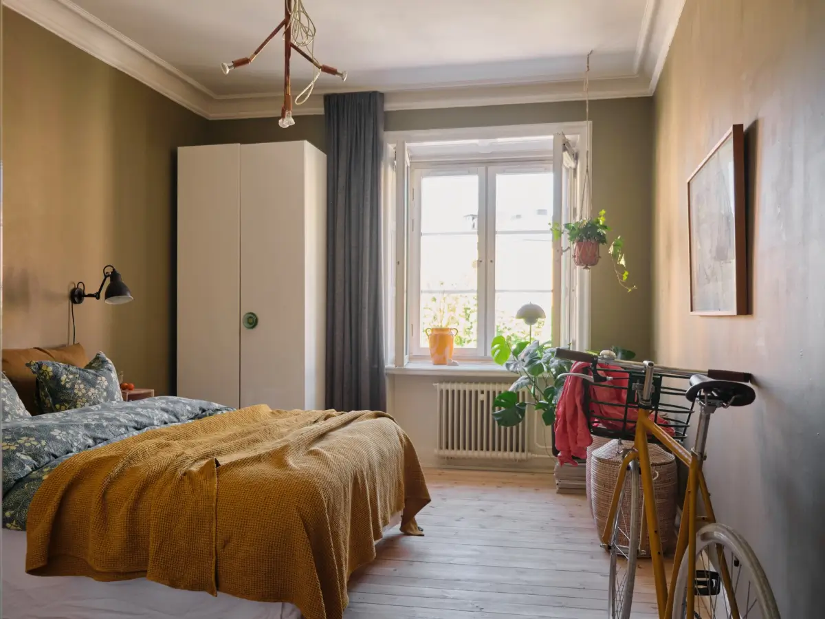 A 1920s Stockholm Apartment with Original Charm and a Unique Layout 20 original-features-charming-1920s-apartment-stockholm-nordroom