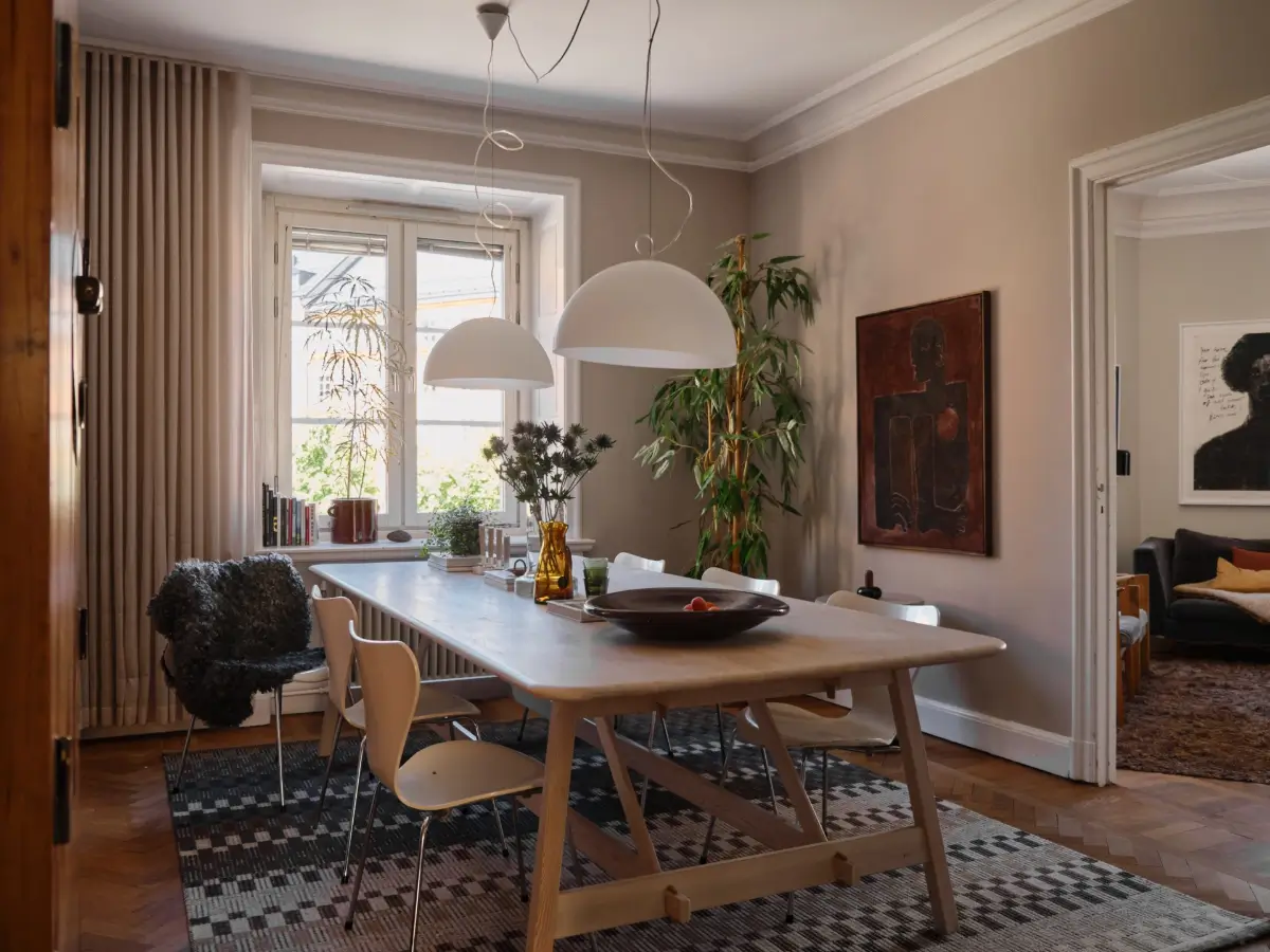 A 1920s Stockholm Apartment with Original Charm and a Unique Layout 6 original-features-charming-1920s-apartment-stockholm-nordroom