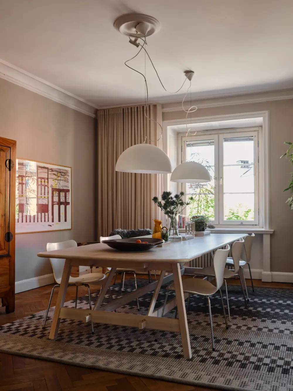 A 1920s Stockholm Apartment with Original Charm and a Unique Layout 7 original-features-charming-1920s-apartment-stockholm-nordroom
