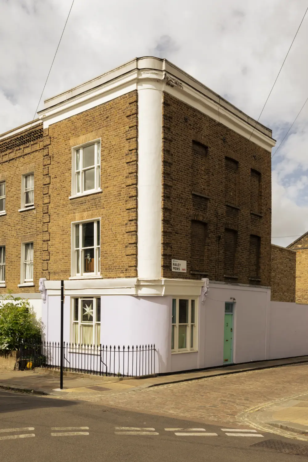 A Pastel-Colored Family Home Brings Playful Design to Kentish Town 1 pastel-colored-interiors-family-home-victorian-house-kentish-town-london-nordroom