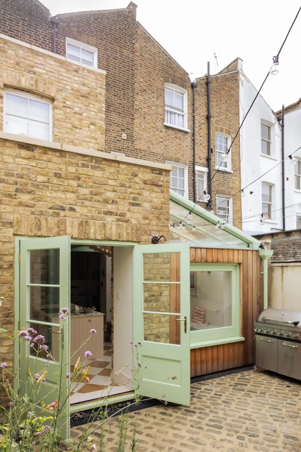 A Pastel-Colored Family Home Brings Playful Design to Kentish Town 8 pastel-colored-interiors-family-home-victorian-house-kentish-town-london-nordroom
