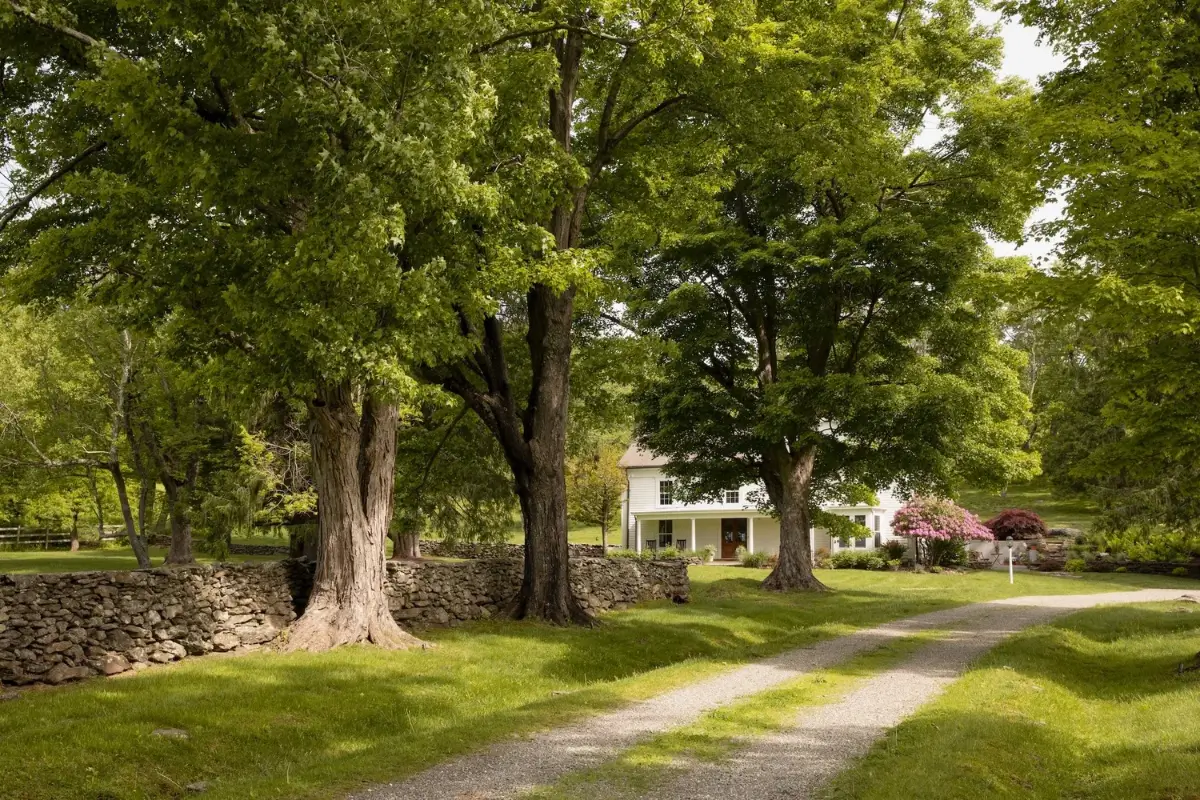 Historic Features and Modern Comforts in a Restored 18th-Century Farmstead 47 restored-1700s-country-estate-new-york-state-nordroom