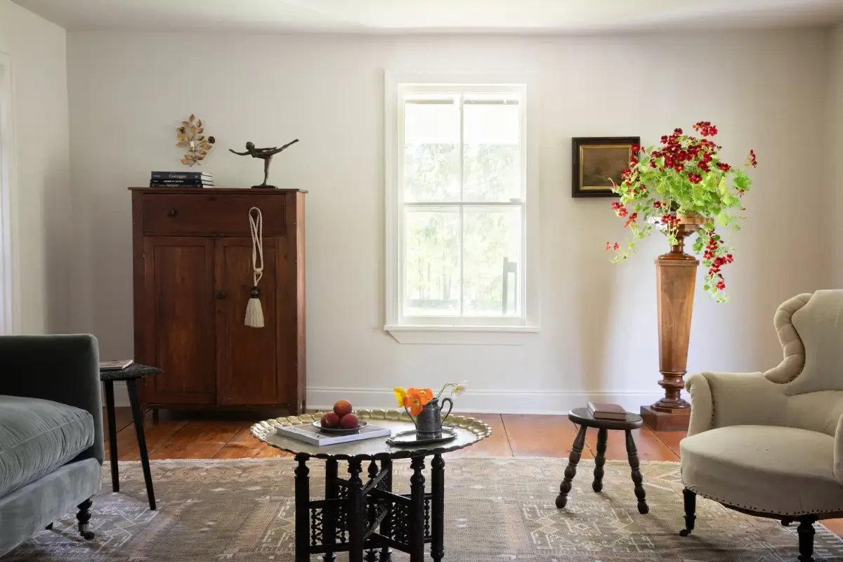 Historic Features and Modern Comforts in a Restored 18th-Century Farmstead 14 restored-1700s-country-estate-new-york-state-nordroom