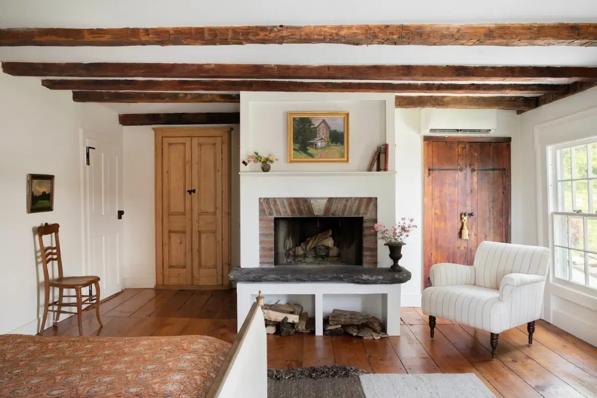 Historic Features and Modern Comforts in a Restored 18th-Century Farmstead 21 restored-1700s-country-estate-new-york-state-nordroom