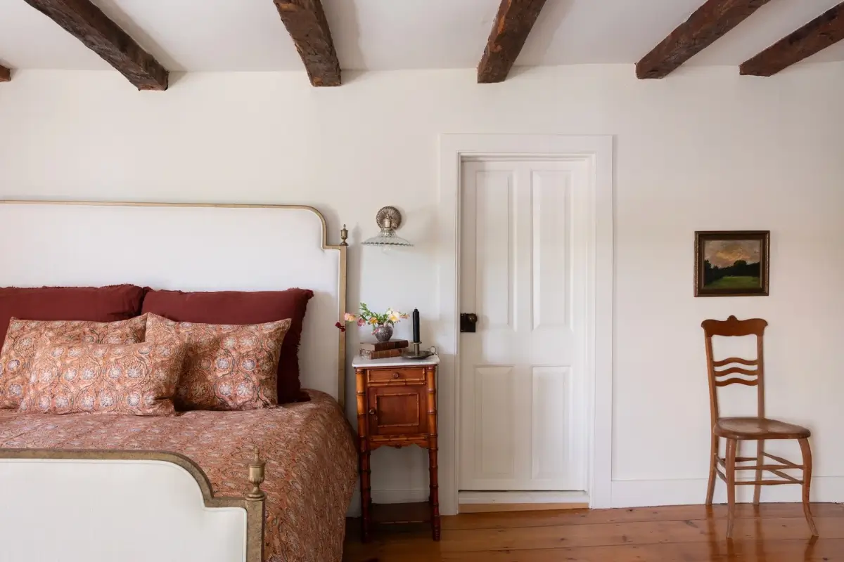 Historic Features and Modern Comforts in a Restored 18th-Century Farmstead 23 restored-1700s-country-estate-new-york-state-nordroom