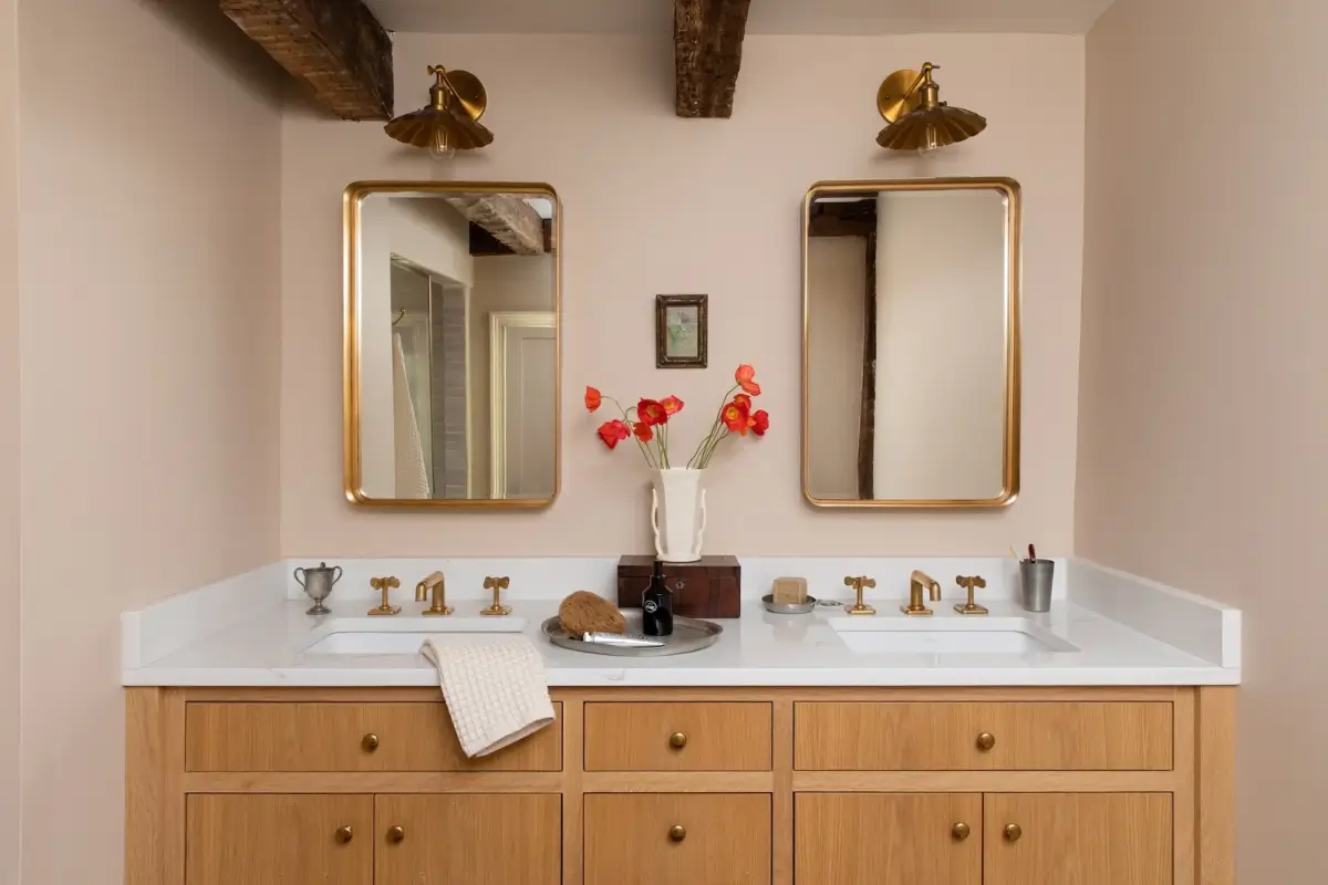 Historic Features and Modern Comforts in a Restored 18th-Century Farmstead 24 restored-1700s-country-estate-new-york-state-nordroom
