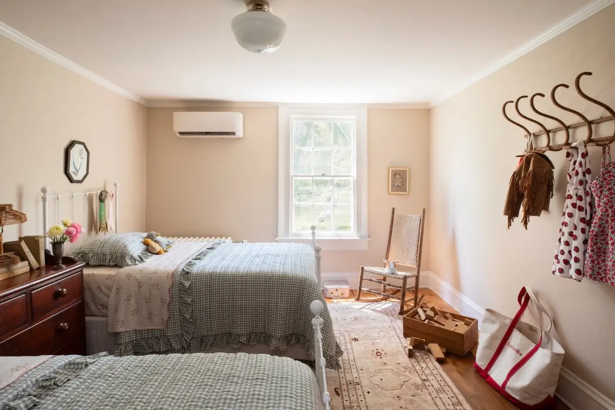 Historic Features and Modern Comforts in a Restored 18th-Century Farmstead 31 restored-1700s-country-estate-new-york-state-nordroom