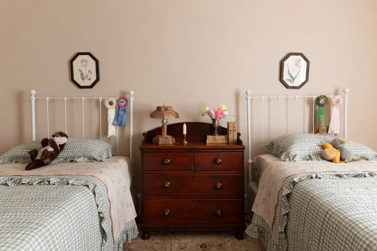 Historic Features and Modern Comforts in a Restored 18th-Century Farmstead 32 restored-1700s-country-estate-new-york-state-nordroom