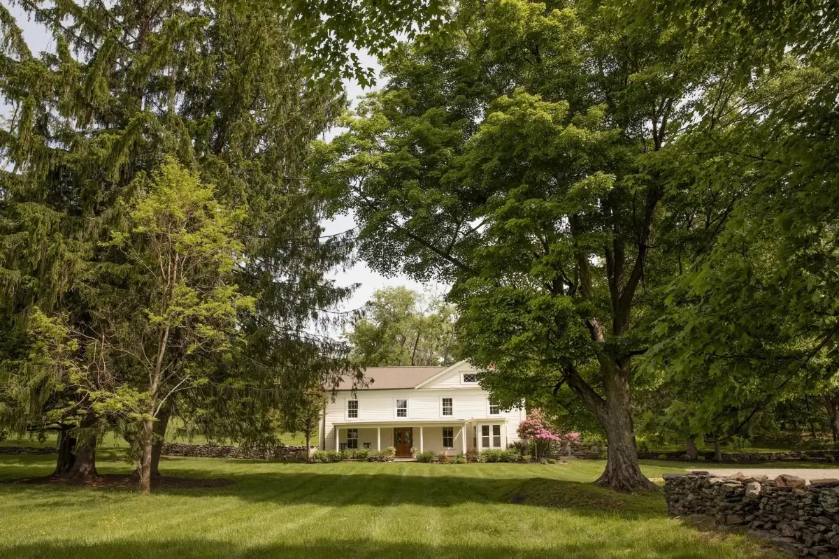 Historic Features and Modern Comforts in a Restored 18th-Century Farmstead 46 restored-1700s-country-estate-new-york-state-nordroom