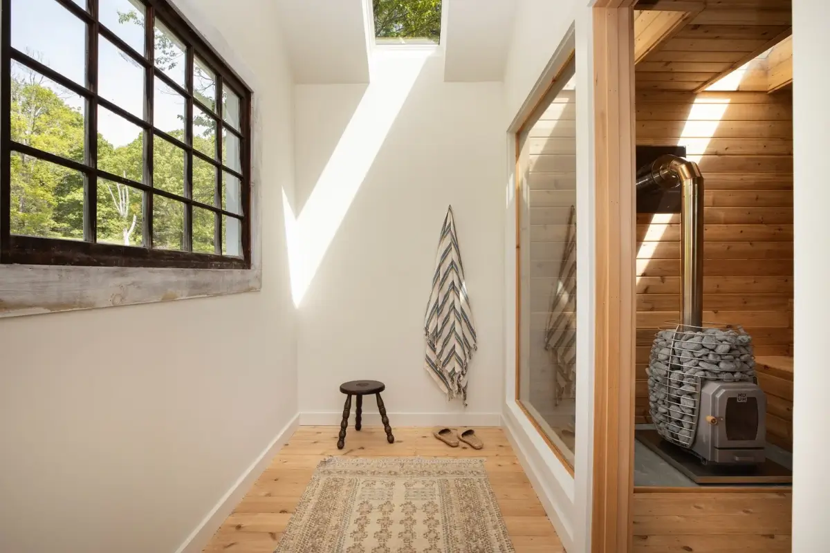 Historic Features and Modern Comforts in a Restored 18th-Century Farmstead 45 restored-1700s-country-estate-new-york-state-nordroom