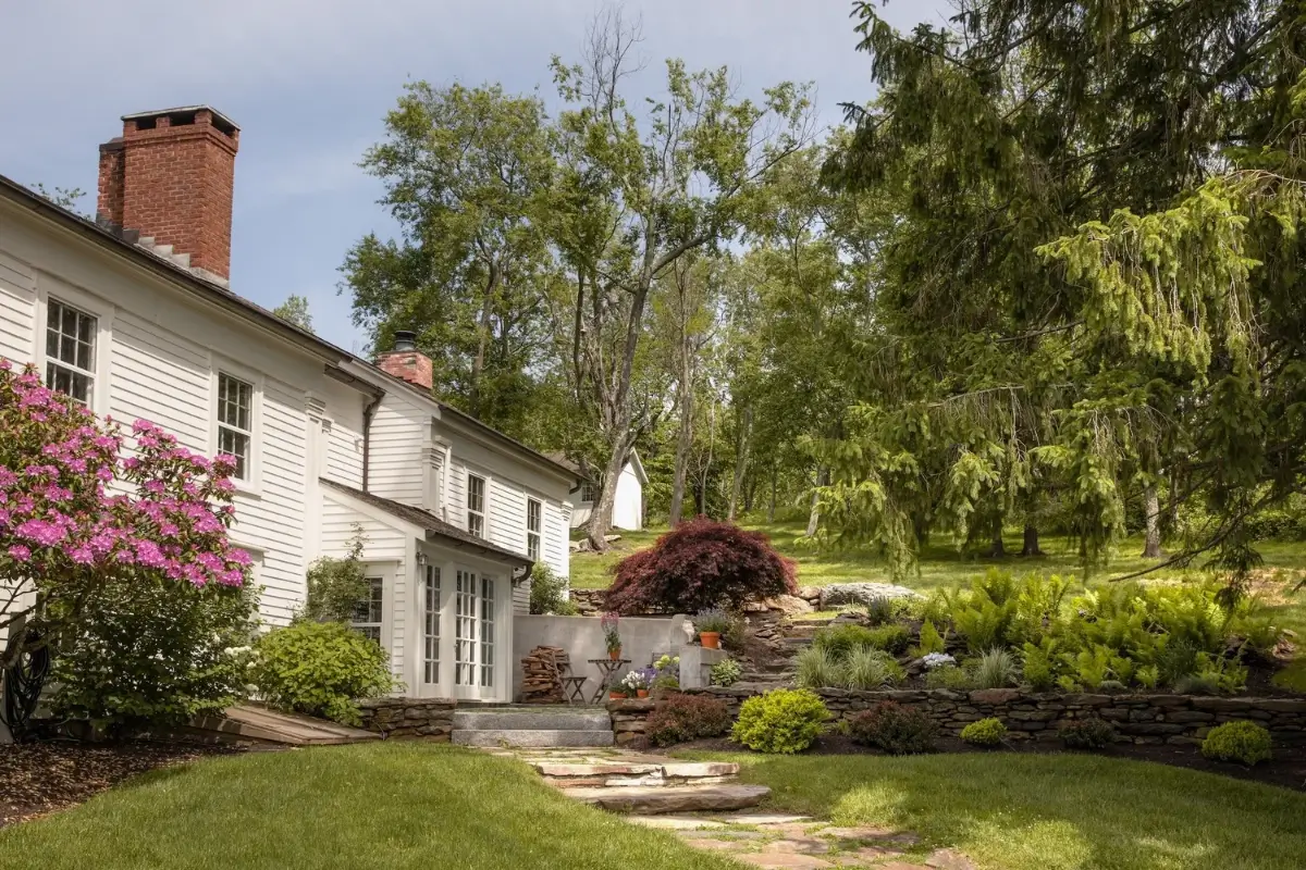 Historic Features and Modern Comforts in a Restored 18th-Century Farmstead 35 restored-1700s-country-estate-new-york-state-nordroom