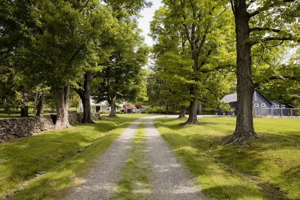 Historic Features and Modern Comforts in a Restored 18th-Century Farmstead 49 restored-1700s-country-estate-new-york-state-nordroom