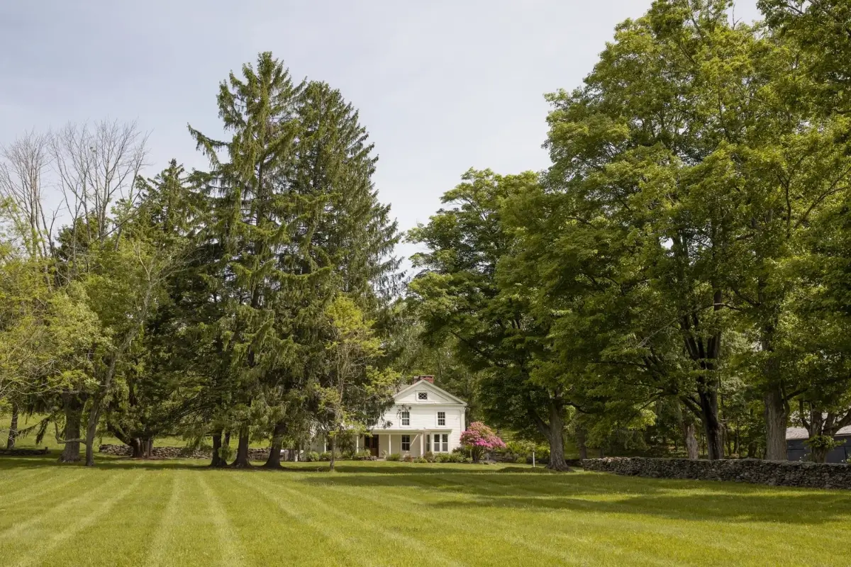 Historic Features and Modern Comforts in a Restored 18th-Century Farmstead 50 restored-1700s-country-estate-new-york-state-nordroom