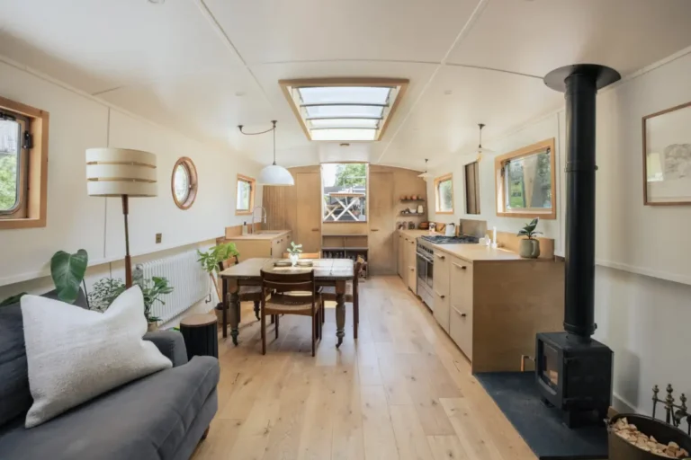 rich-timber-bespoke-joinery-houseboat-london-nordroom