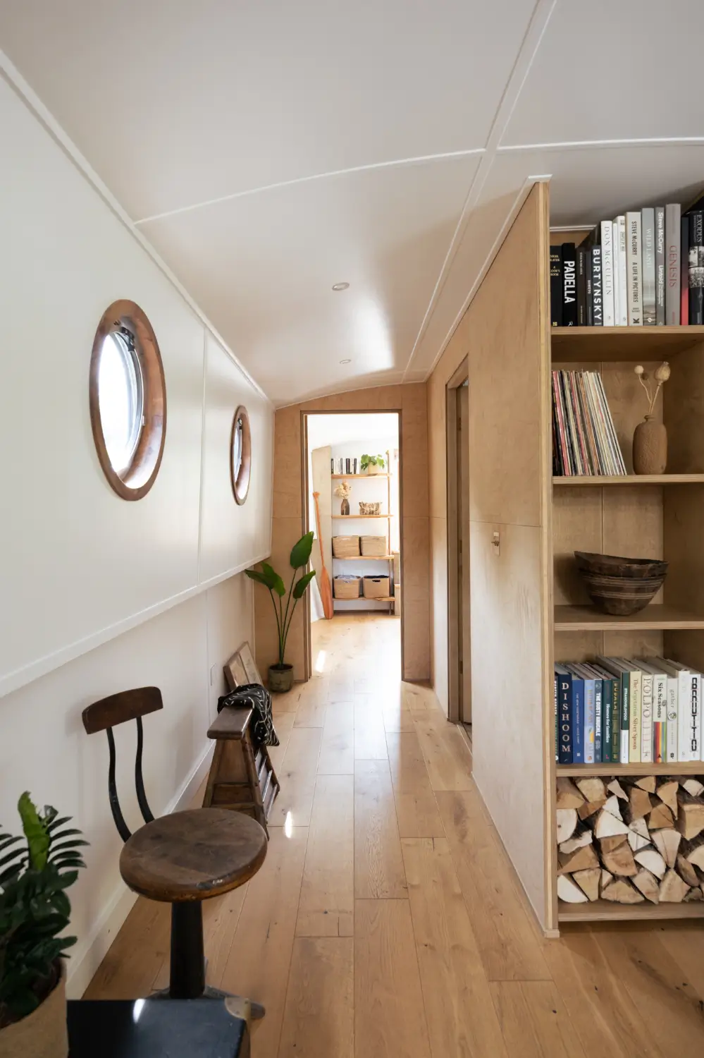 Inside Kiboko: A Sustainably Designed Houseboat on London's Grand Union Canal 18 rich-timber-bespoke-joinery-houseboat-london-nordroom