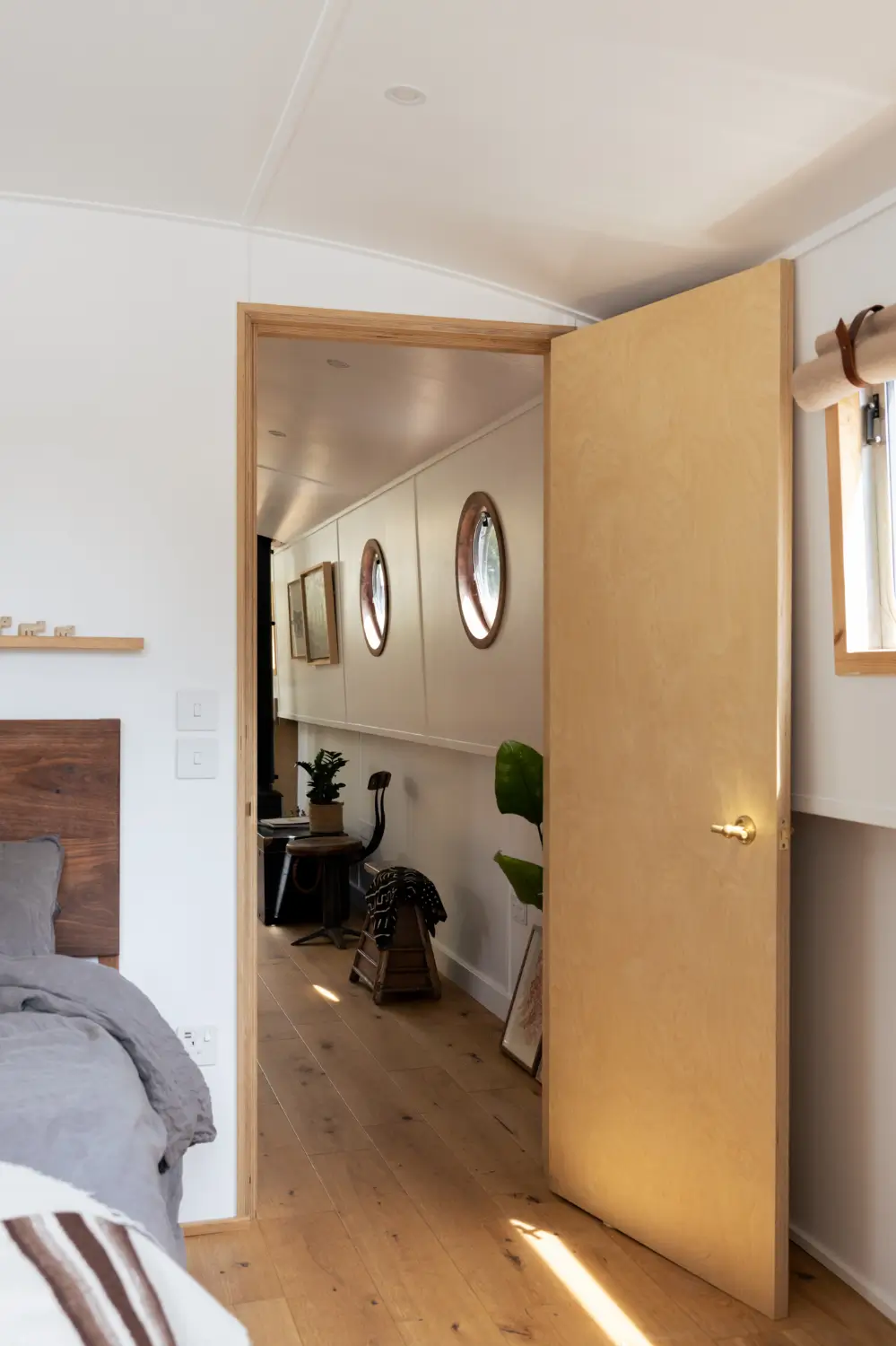 Inside Kiboko: A Sustainably Designed Houseboat on London's Grand Union Canal 24 rich-timber-bespoke-joinery-houseboat-london-nordroom
