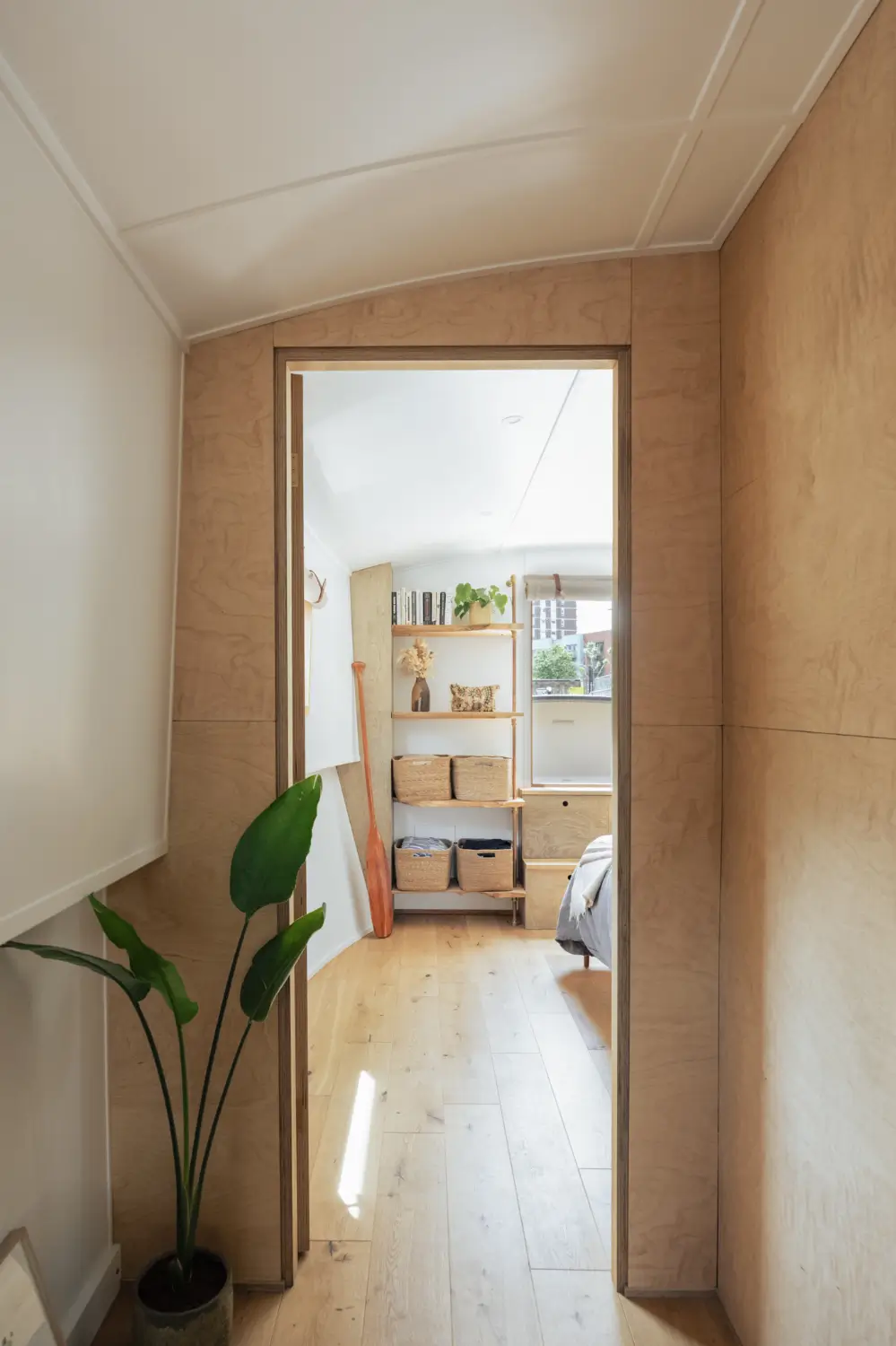 Inside Kiboko: A Sustainably Designed Houseboat on London's Grand Union Canal 19 rich-timber-bespoke-joinery-houseboat-london-nordroom