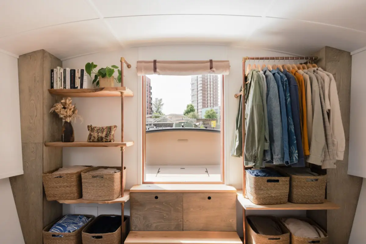 Inside Kiboko: A Sustainably Designed Houseboat on London's Grand Union Canal 22 rich-timber-bespoke-joinery-houseboat-london-nordroom