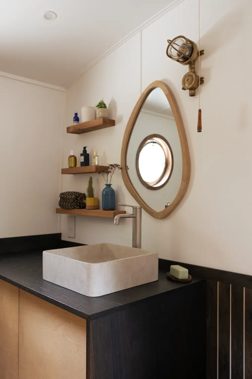 Inside Kiboko: A Sustainably Designed Houseboat on London's Grand Union Canal 27 rich-timber-bespoke-joinery-houseboat-london-nordroom