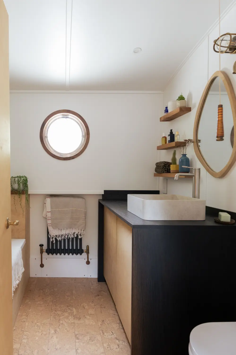 Inside Kiboko: A Sustainably Designed Houseboat on London's Grand Union Canal 25 rich-timber-bespoke-joinery-houseboat-london-nordroom