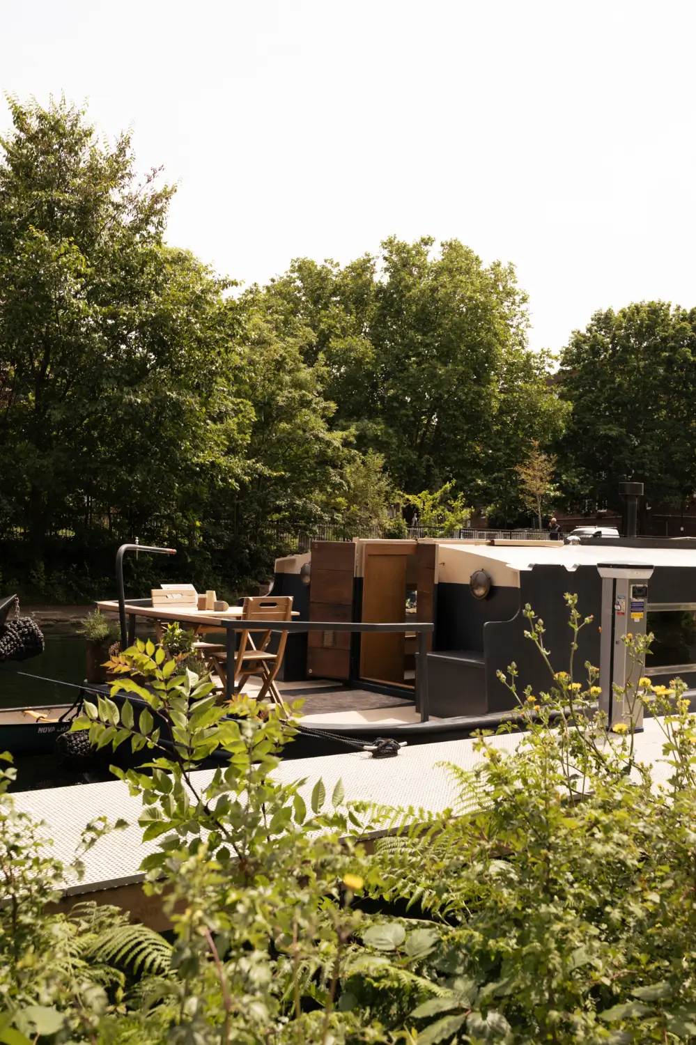 Inside Kiboko: A Sustainably Designed Houseboat on London's Grand Union Canal 33 rich-timber-bespoke-joinery-houseboat-london-nordroom