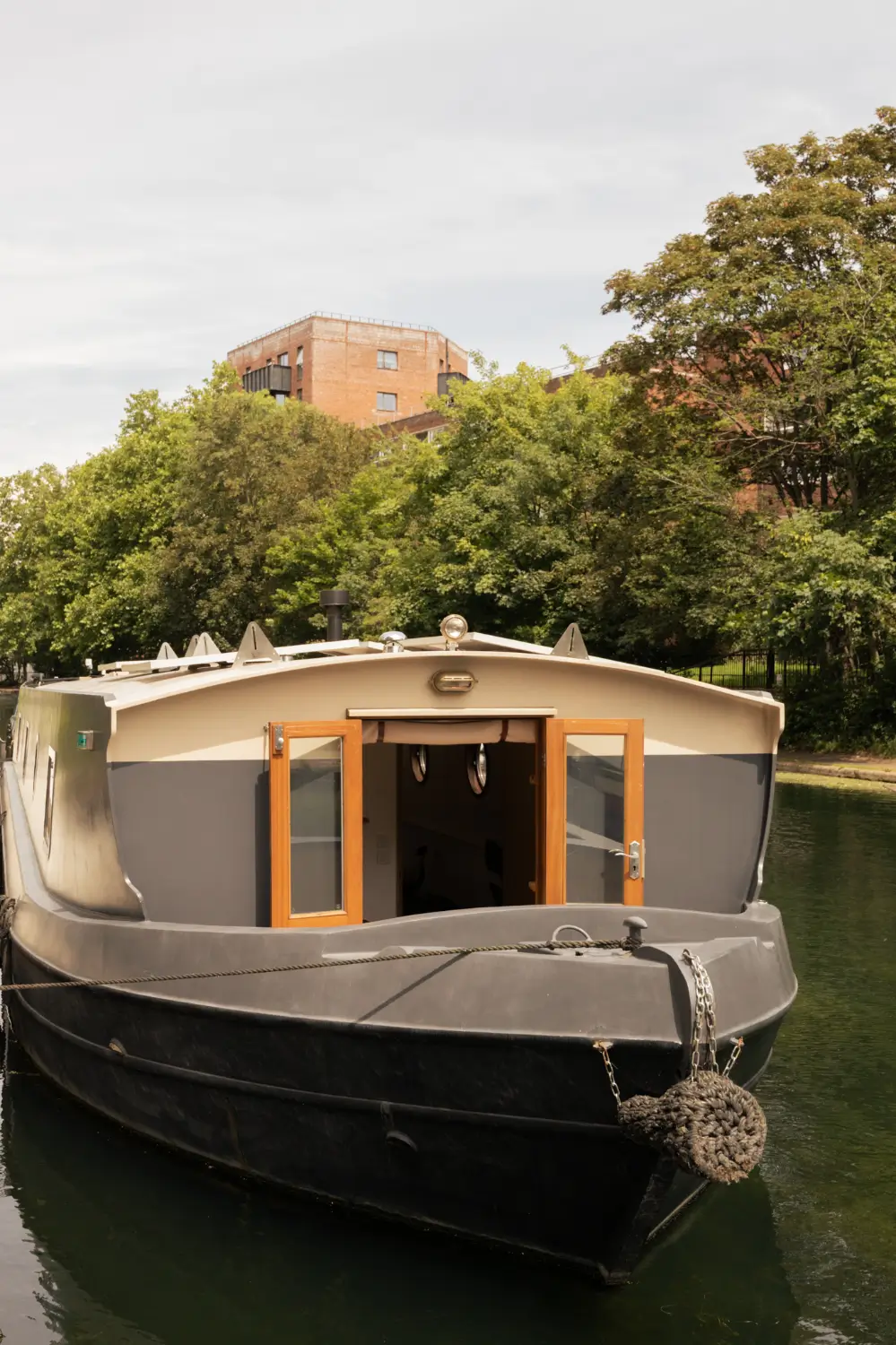 Inside Kiboko: A Sustainably Designed Houseboat on London's Grand Union Canal 31 rich-timber-bespoke-joinery-houseboat-london-nordroom