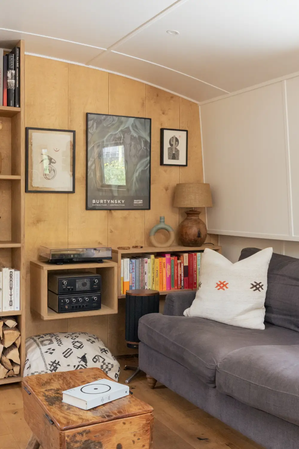 Inside Kiboko: A Sustainably Designed Houseboat on London's Grand Union Canal 12 rich-timber-bespoke-joinery-houseboat-london-nordroom