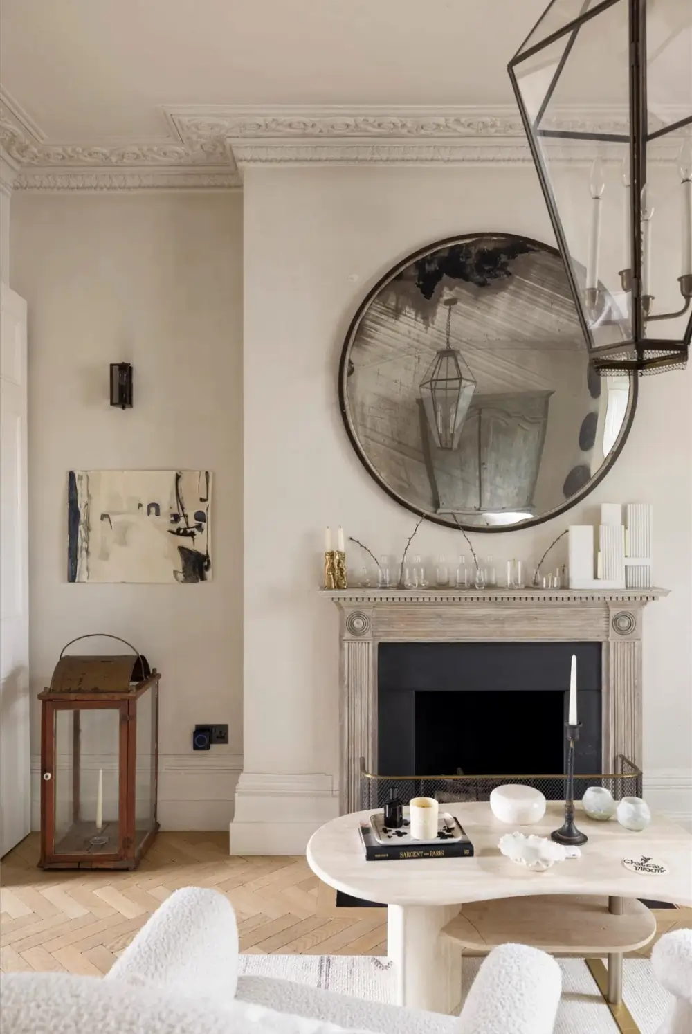 An Elegant Georgian Townhouse Pairs Original Features with Contemporary Living 10 serene-elegant-interiors-georgian-townhouse-london