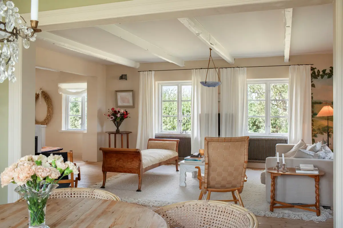 Serene Interiors in a Renovated 1930s Manor in South Sweden 9 serene-interiors-renovated-1930s-farm-skane-nordroom