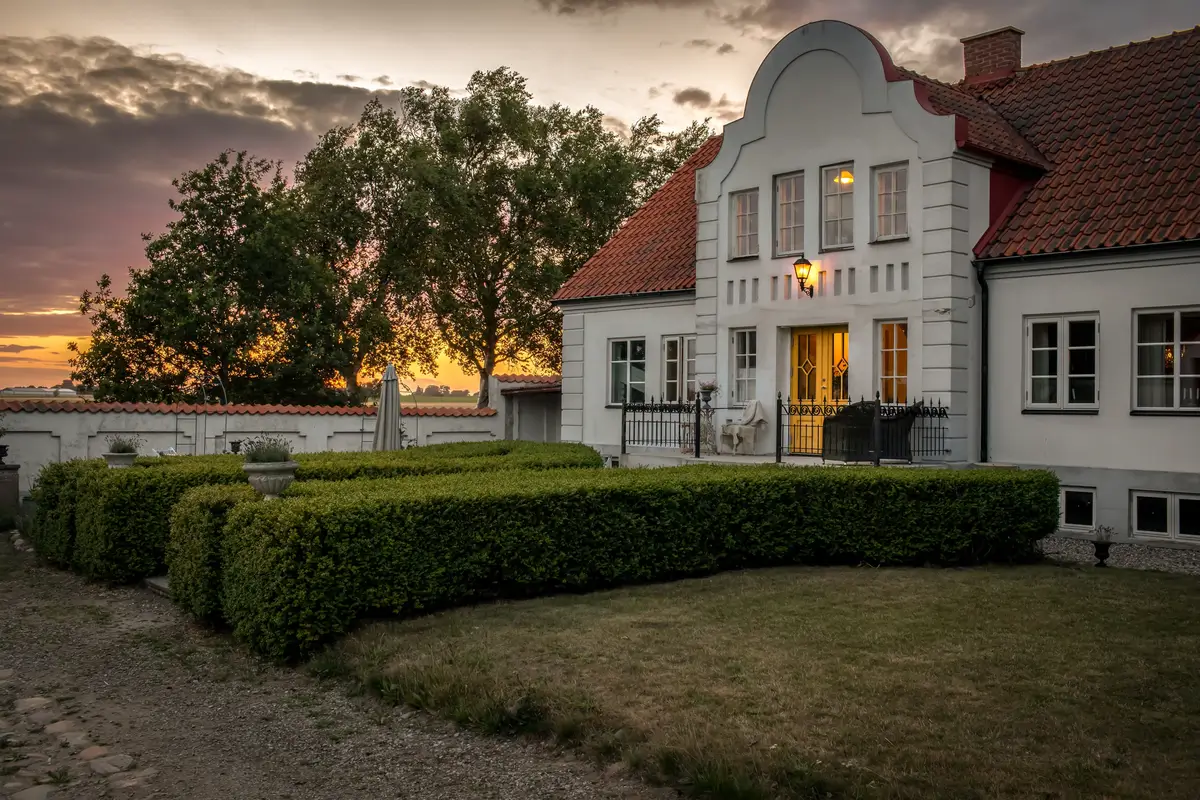 Serene Interiors in a Renovated 1930s Manor in South Sweden 25 serene-interiors-renovated-1930s-farm-skane-nordroom