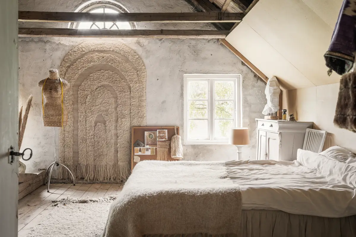Serene Interiors in a Renovated 1930s Manor in South Sweden 20 serene-interiors-renovated-1930s-farm-skane-nordroom