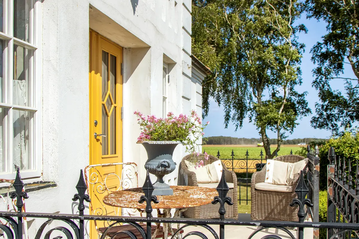 Serene Interiors in a Renovated 1930s Manor in South Sweden 26 serene-interiors-renovated-1930s-farm-skane-nordroom