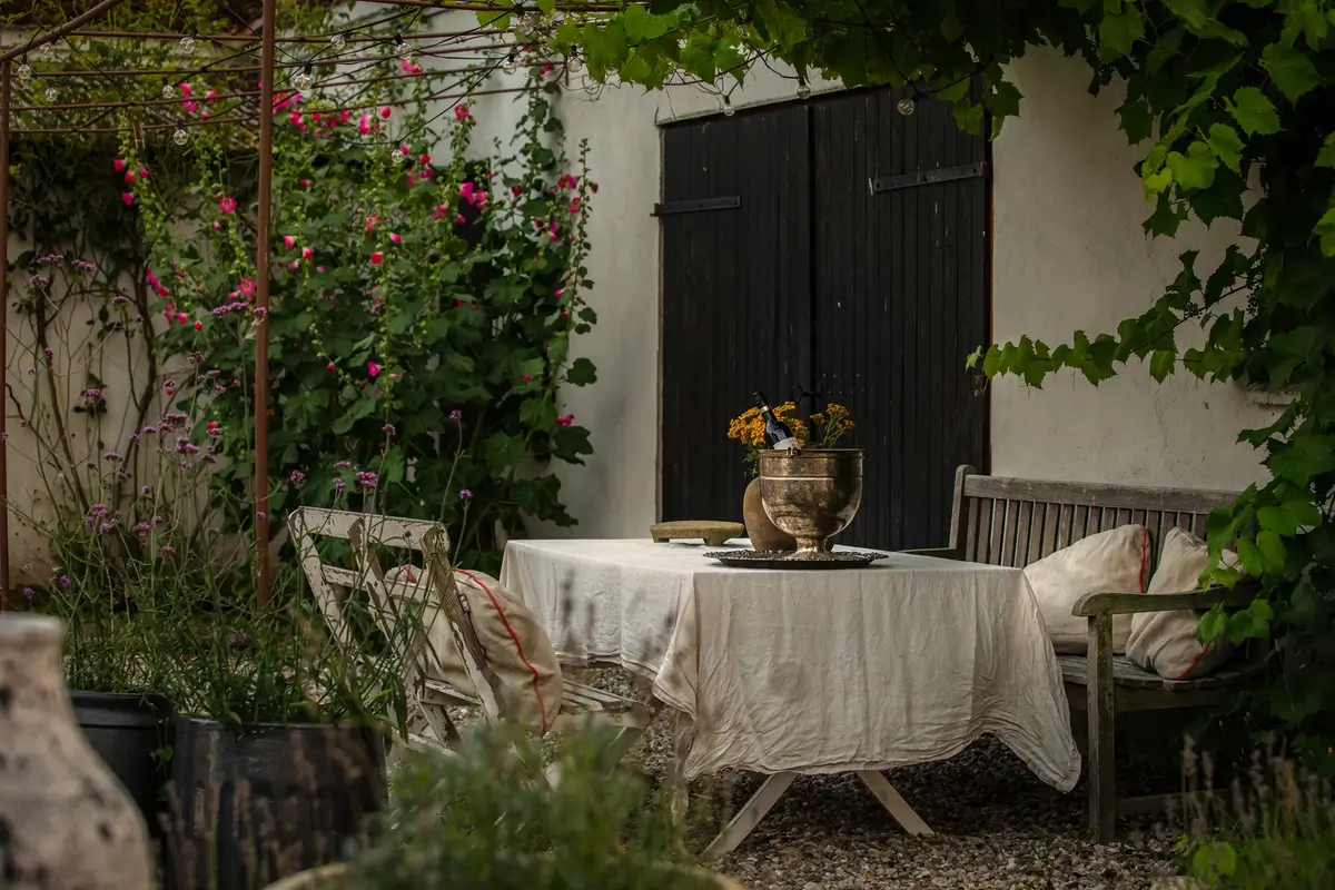 Serene Interiors in a Renovated 1930s Manor in South Sweden 23 serene-interiors-renovated-1930s-farm-skane-nordroom