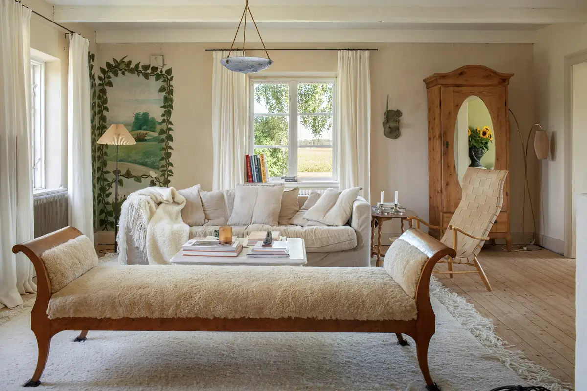 Serene Interiors in a Renovated 1930s Manor in South Sweden 2 serene-interiors-renovated-1930s-farm-skane-nordroom