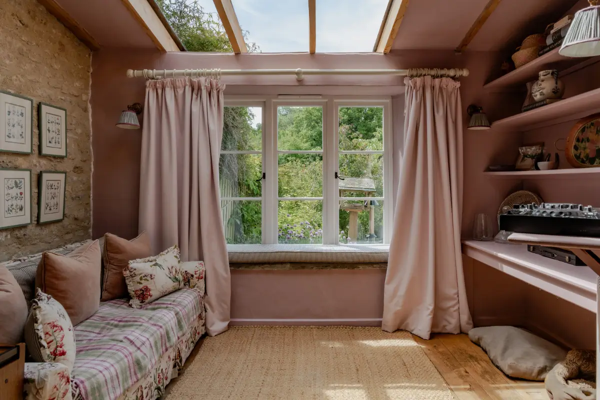 A Weaver's Cottage Transformed into a Cozy Home with Colorful Patterns and Rustic Details 10 soft-colors-19th-century-country-house-england