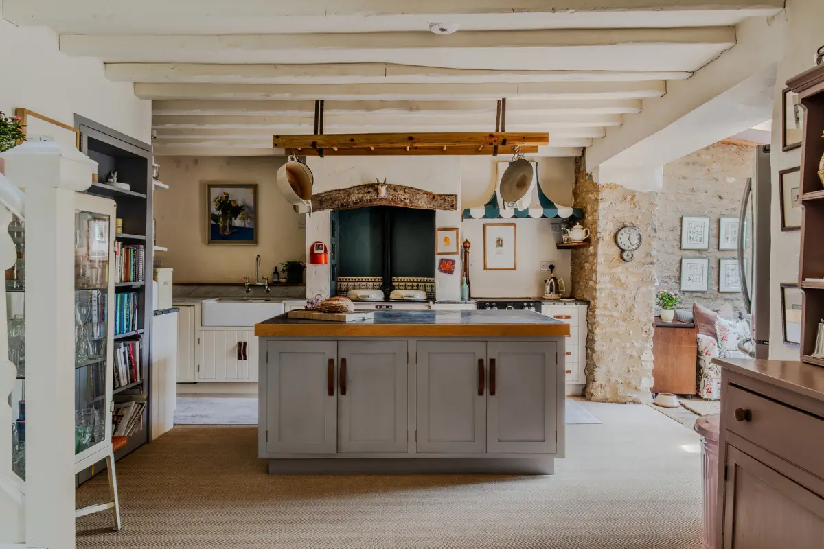 A Weaver's Cottage Transformed into a Cozy Home with Colorful Patterns and Rustic Details 8 soft-colors-19th-century-country-house-england