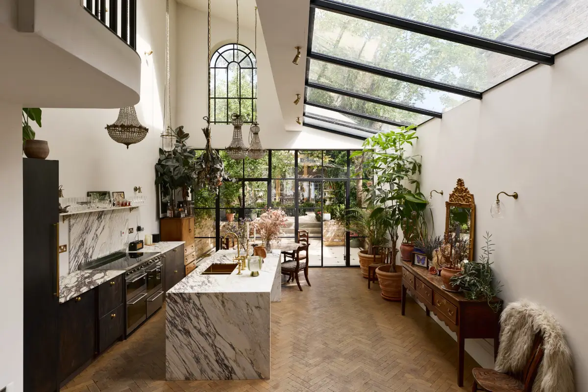 A Double-Height Kitchen Extension & House of Hackney Wallpaper in a London Townhouse 1 spectacular-double-height-kitchen-extension-floral-wallpapers-victorian-townhouse-london-nordroom