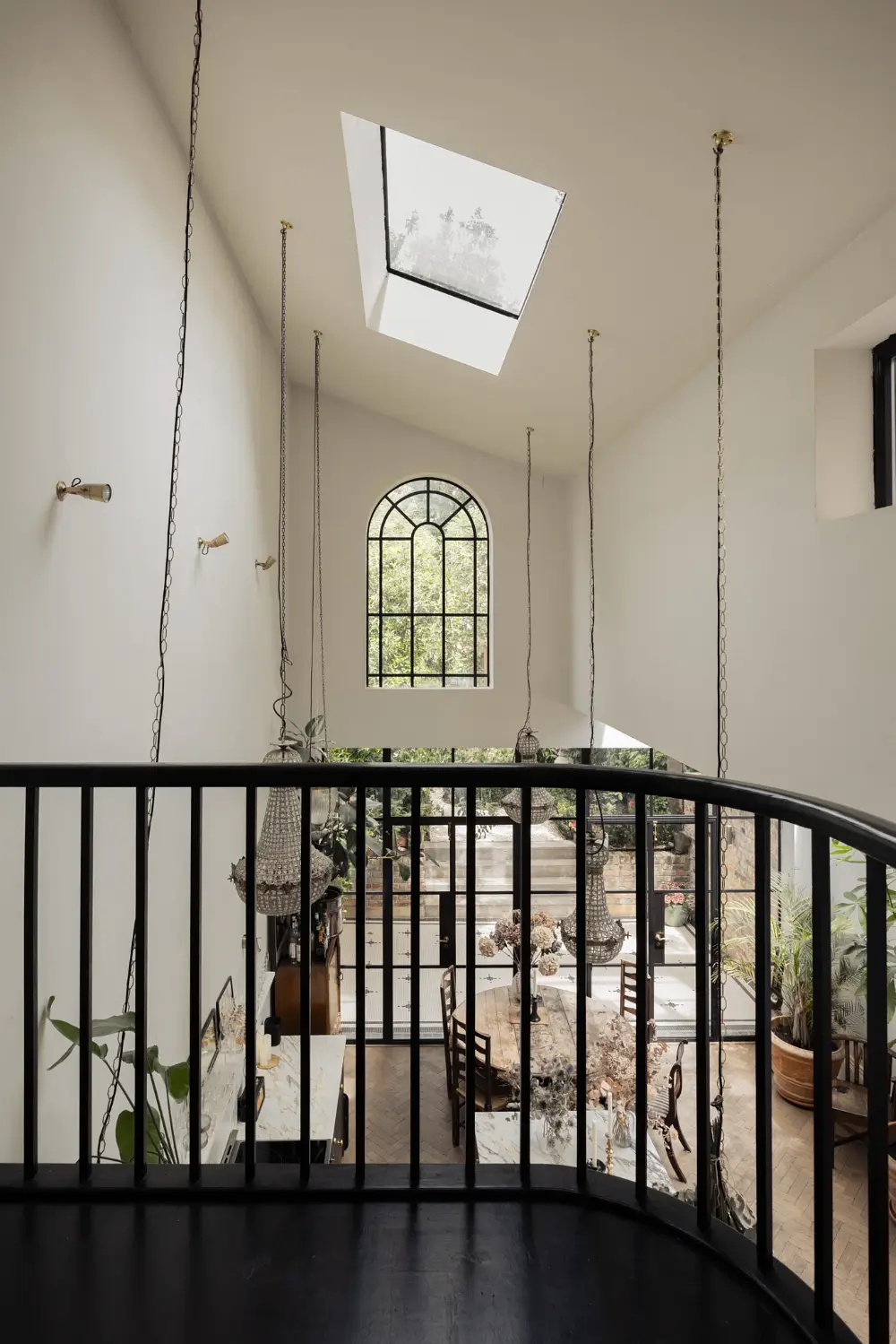A Double-Height Kitchen Extension & House of Hackney Wallpaper in a London Townhouse 23 spectacular-double-height-kitchen-extension-floral-wallpapers-victorian-townhouse-london-nordroom