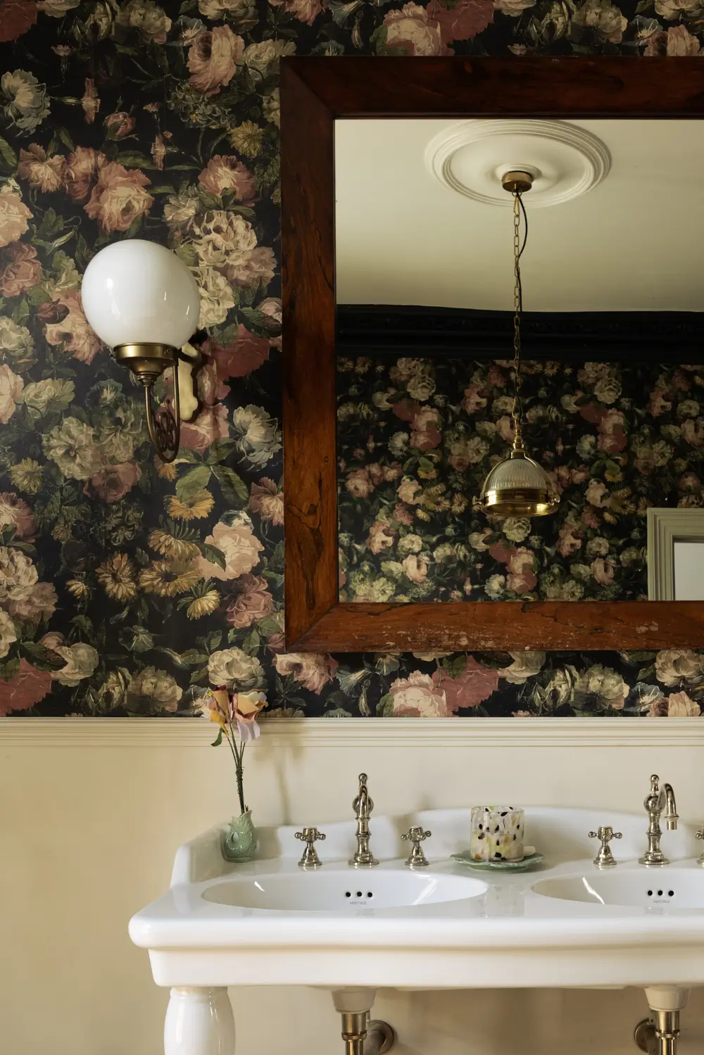 A Double-Height Kitchen Extension & House of Hackney Wallpaper in a London Townhouse 32 spectacular-double-height-kitchen-extension-floral-wallpapers-victorian-townhouse-london-nordroom